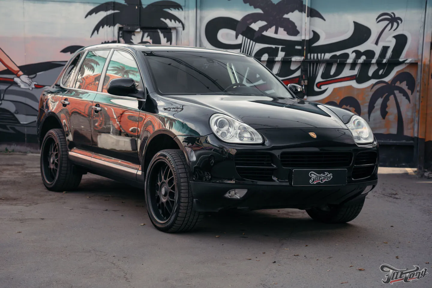 Обширный кузовной ремонт Porsche Cayenne 2003 года!
